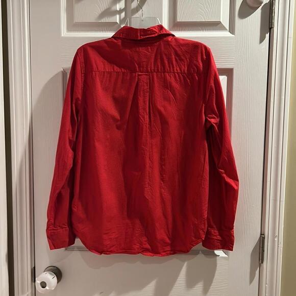 Stylish Red Button-Up Shirt for Woman - Picture 2 of 4